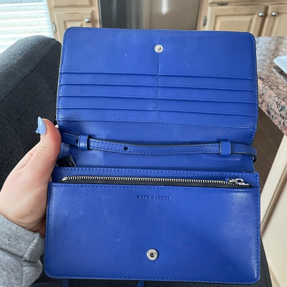 Marc Jacobs wallet clutch/ crossbody - Picture 2 of 3